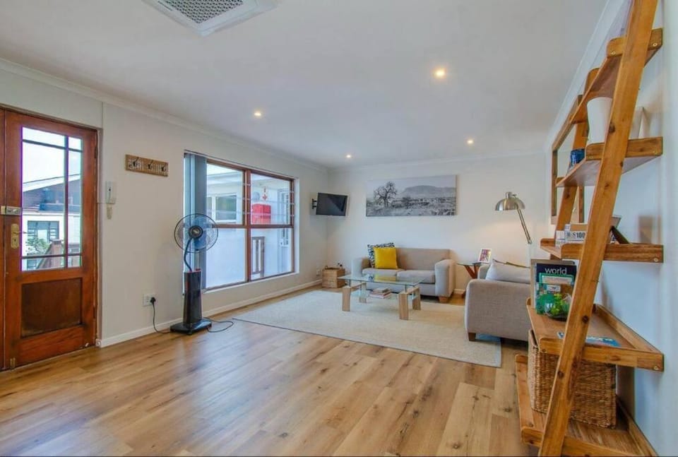 Beachfront Bliss at Malgas Views Apartment in Cape Town