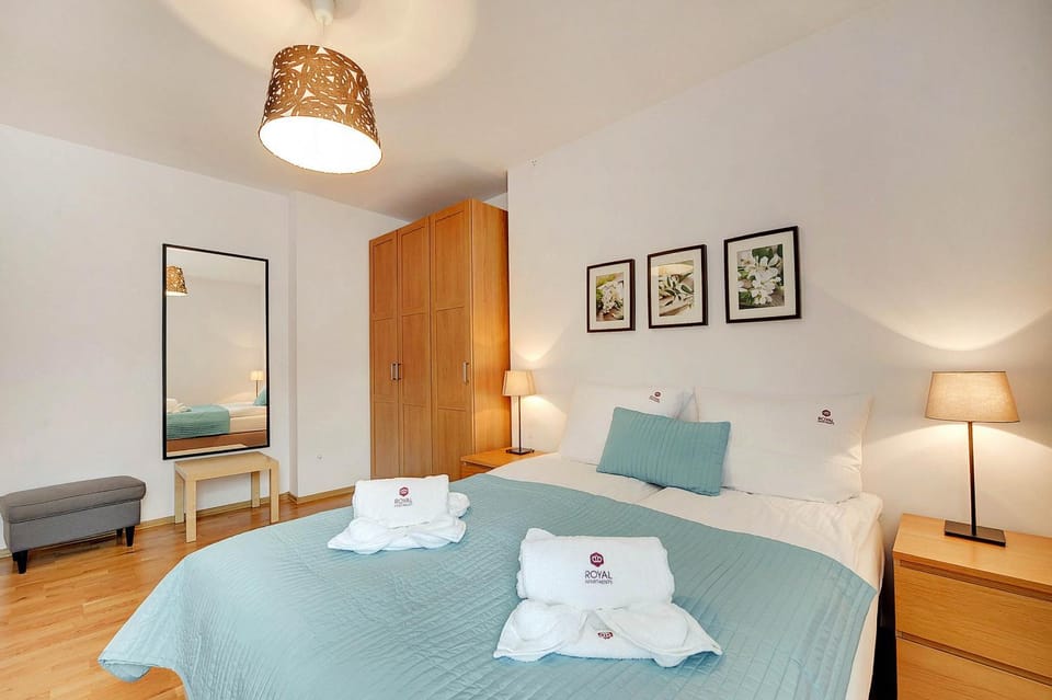 Bed, Photo of the whole room, Bedroom, towels, wardrobe