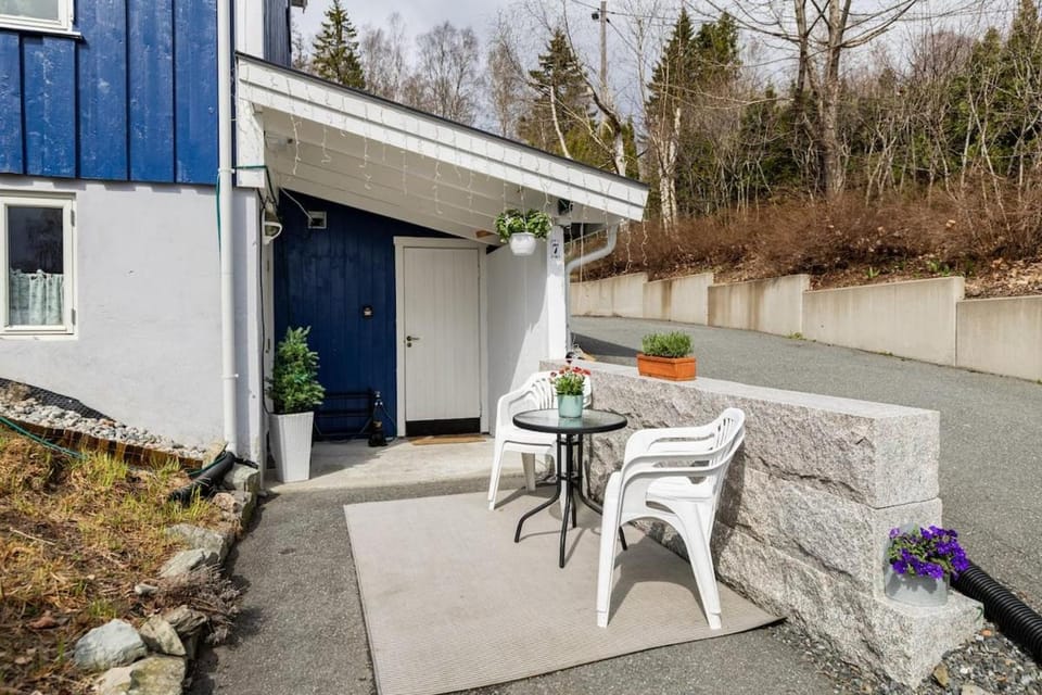 Patio, Facade/entrance