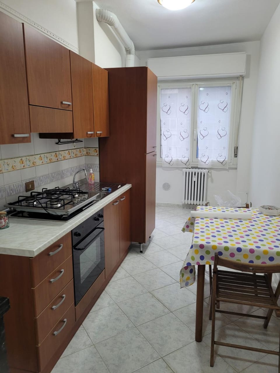 Dining area, pet friendly, stove