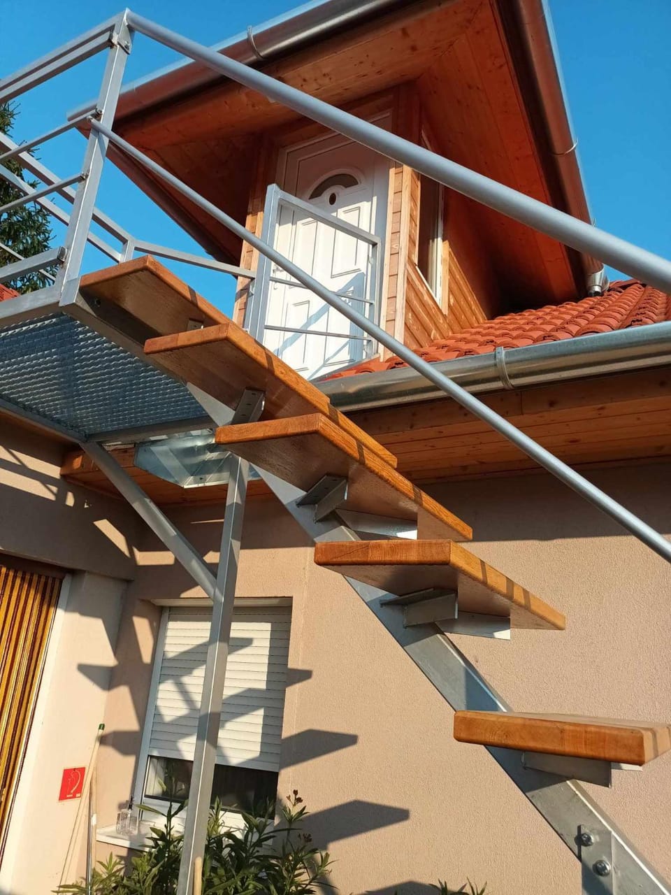 Flower 4 free parking Apartment in Siófok