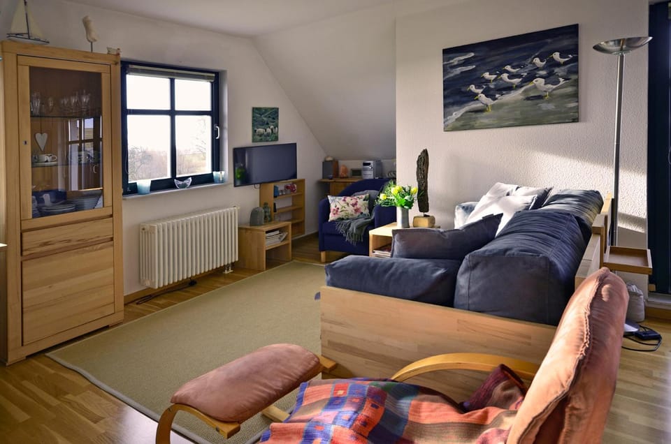 TV and multimedia, Living room, Seating area, internet