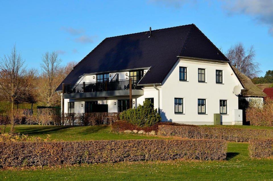 Property building, Day, Garden, Garden view