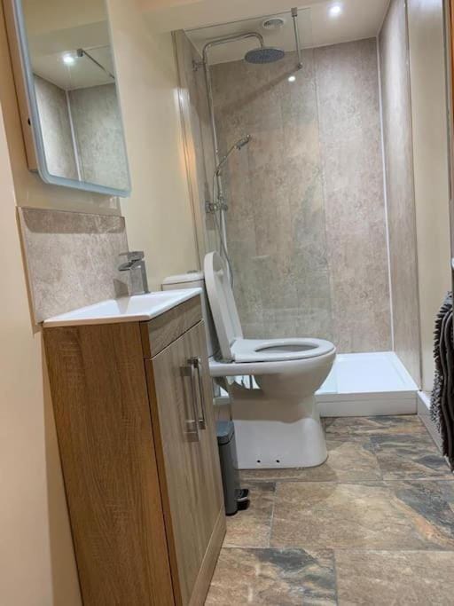 Shower, Toilet, Bathroom