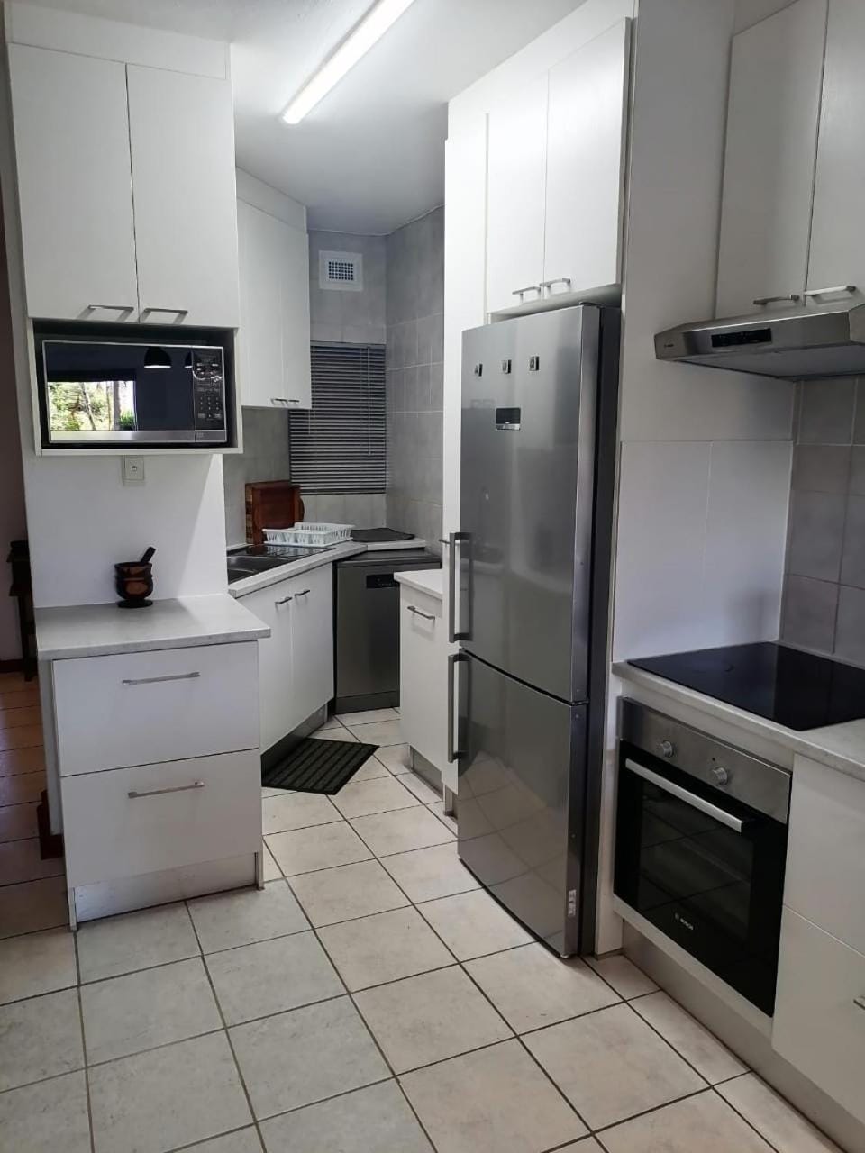 dishwasher, oven, stove, kitchen