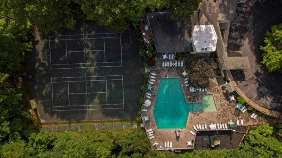 Bears on Skis House in Gatlinburg