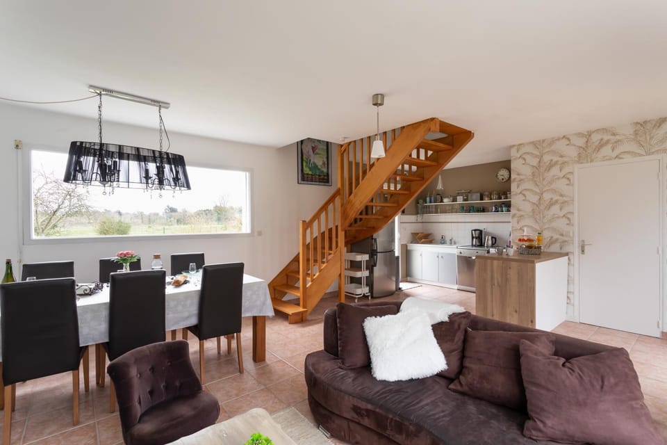 Living room, Dining area