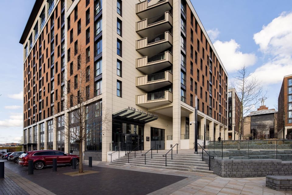Property building, Street view, Location