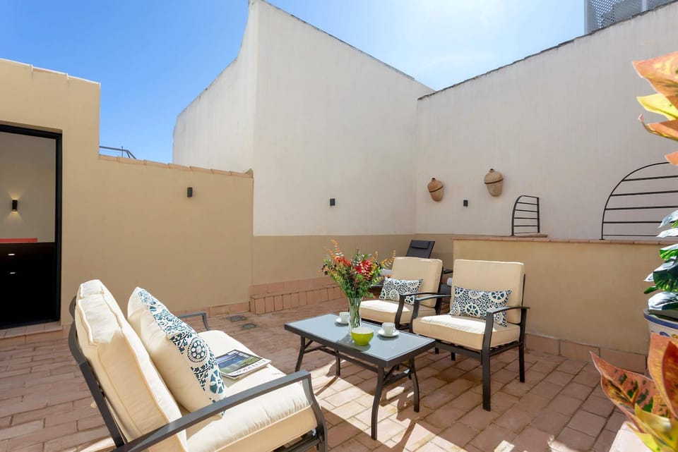 Day, View (from property/room), Balcony/Terrace, Dining area, sunbed