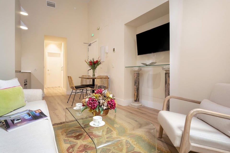 TV and multimedia, Living room, Dining area