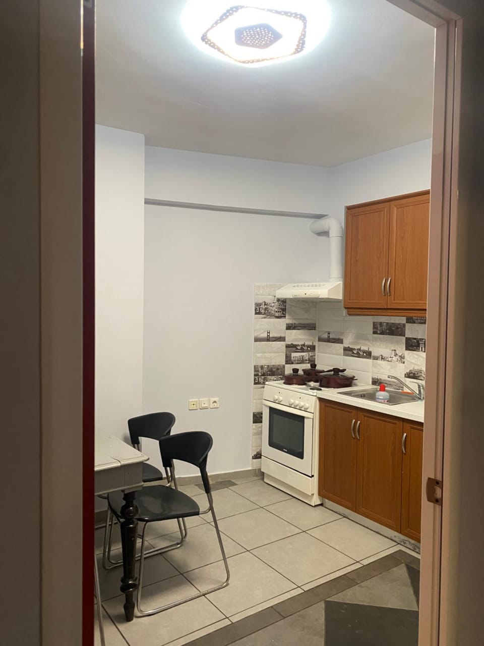 Kitchen or kitchenette, pet friendly, stove