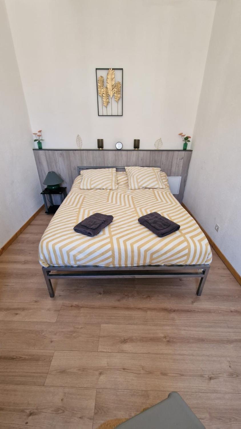Appartement T2 climatisé avec balcon proche centre-ville NARBONNE Apartment in Narbonne