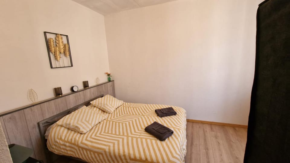 Appartement T2 climatisé avec balcon proche centre-ville NARBONNE Apartment in Narbonne