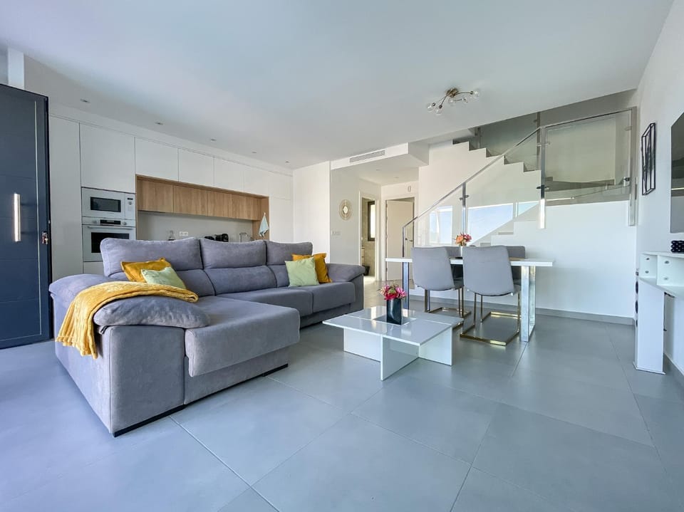 TV and multimedia, Kitchen or kitchenette, Living room, Seating area, Dining area, minibar, pet friendly, stove