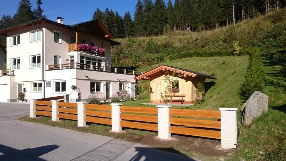 Property building, Summer, Garden