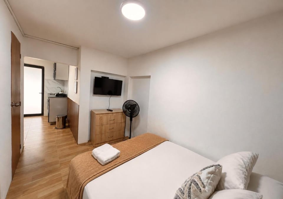 Communal lounge/ TV room, Bed, Photo of the whole room, Evening entertainment, Bedroom