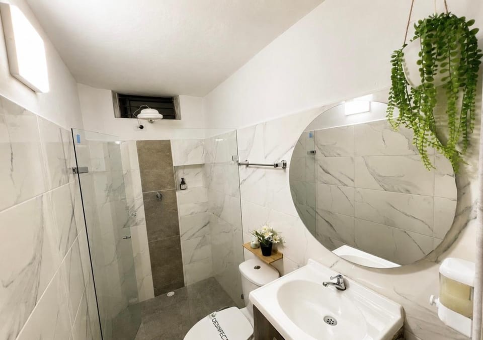 Shower, Bathroom, towels