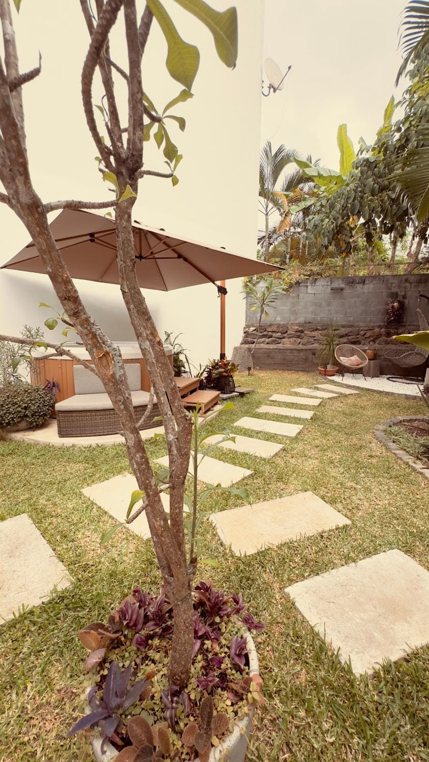Hestia LCD vous propose Le Ravenala avec SPA House in Réunion