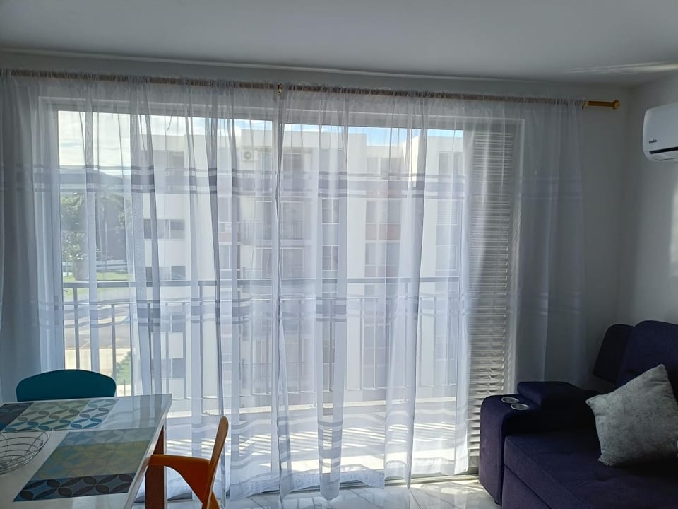 Living room, Dining area, air conditioner