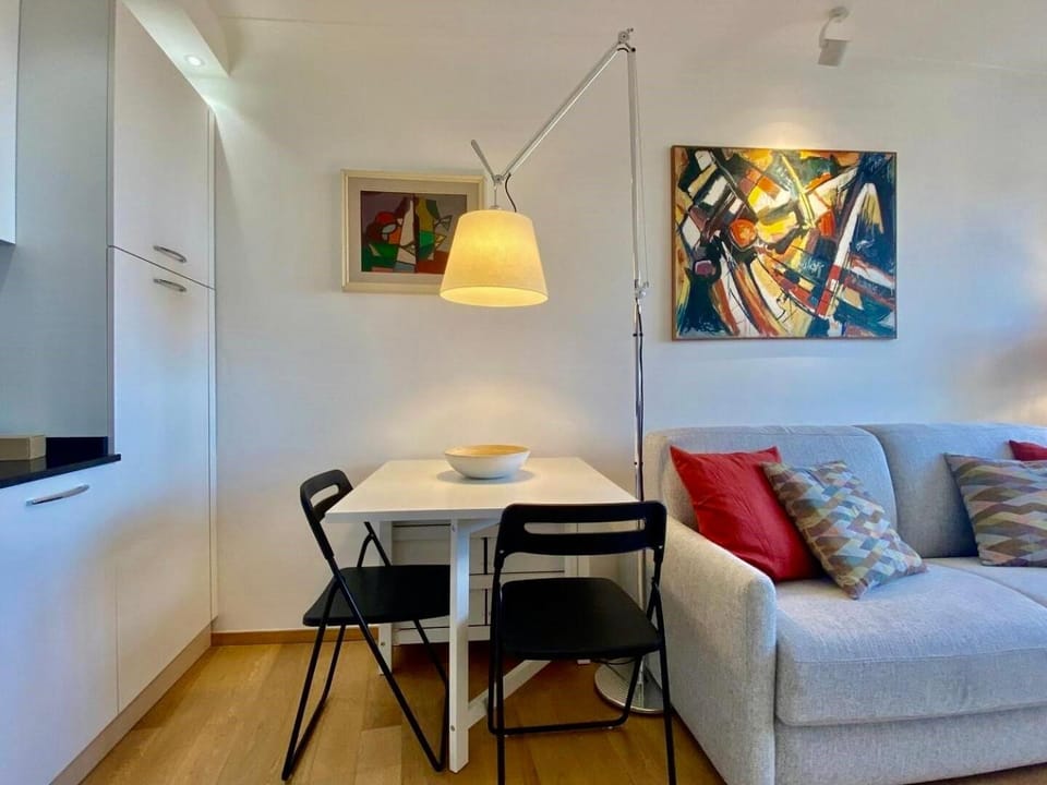 Comfortable 1-Bedroom Apartment Near Monaco House in Roquebrune-Cap-Martin