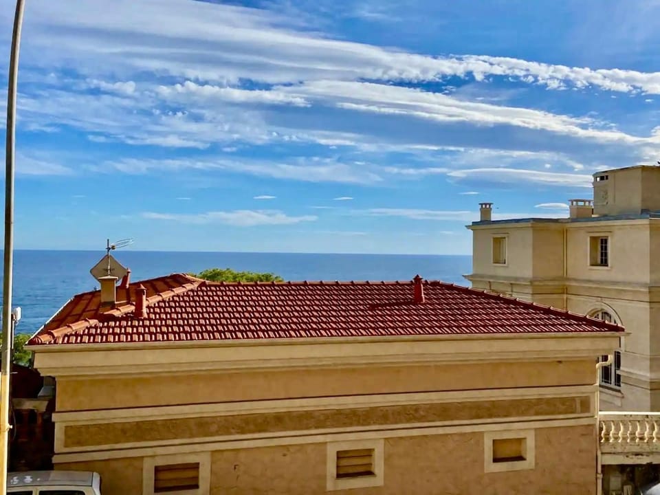 Comfortable 1-Bedroom Apartment Near Monaco House in Roquebrune-Cap-Martin