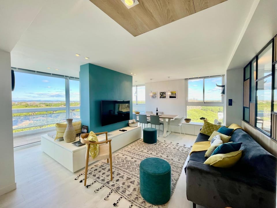 Communal lounge/ TV room, TV and multimedia, Living room