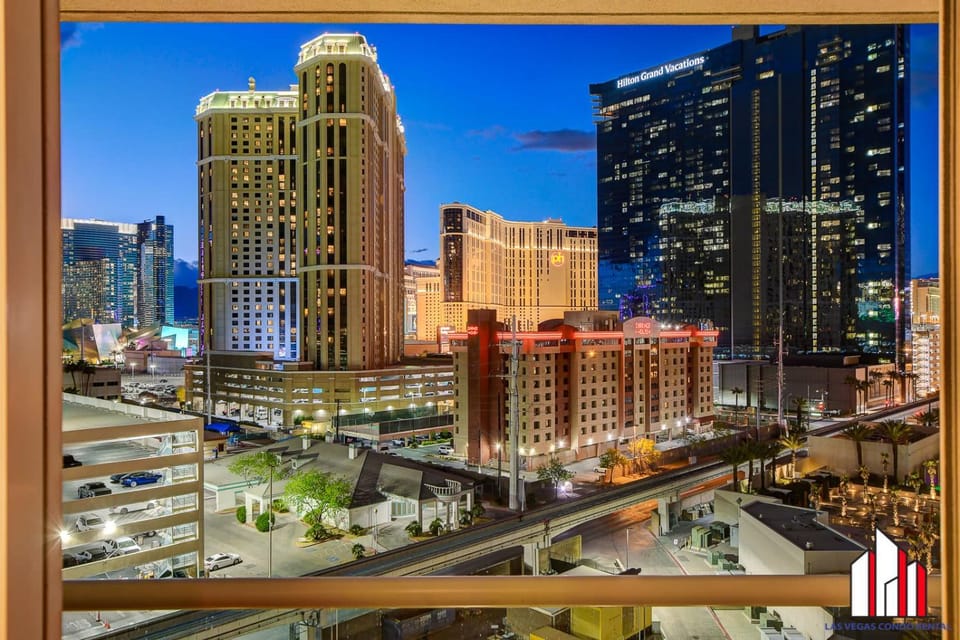 MGM Signature-07-607 Accessible Strip View Balcony House in Las Vegas Strip
