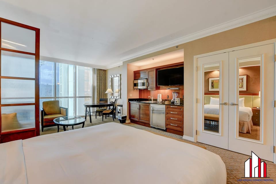 MGM Signature-28-719 Strip View Jacuzzi Studio House in Las Vegas Strip