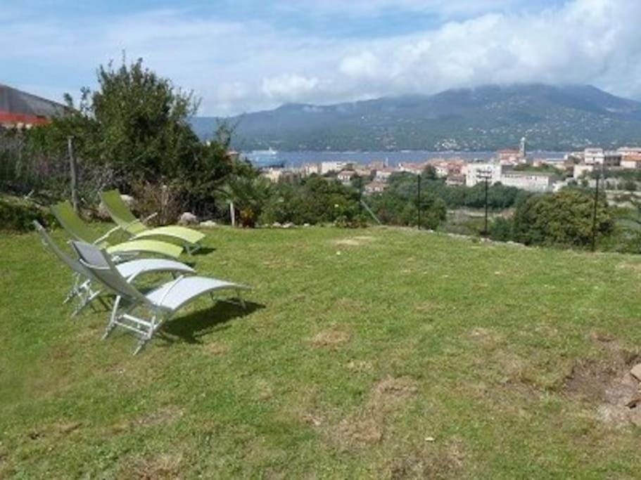 Nearby landmark, Spring, Day, Natural landscape, Mountain view, sunbed