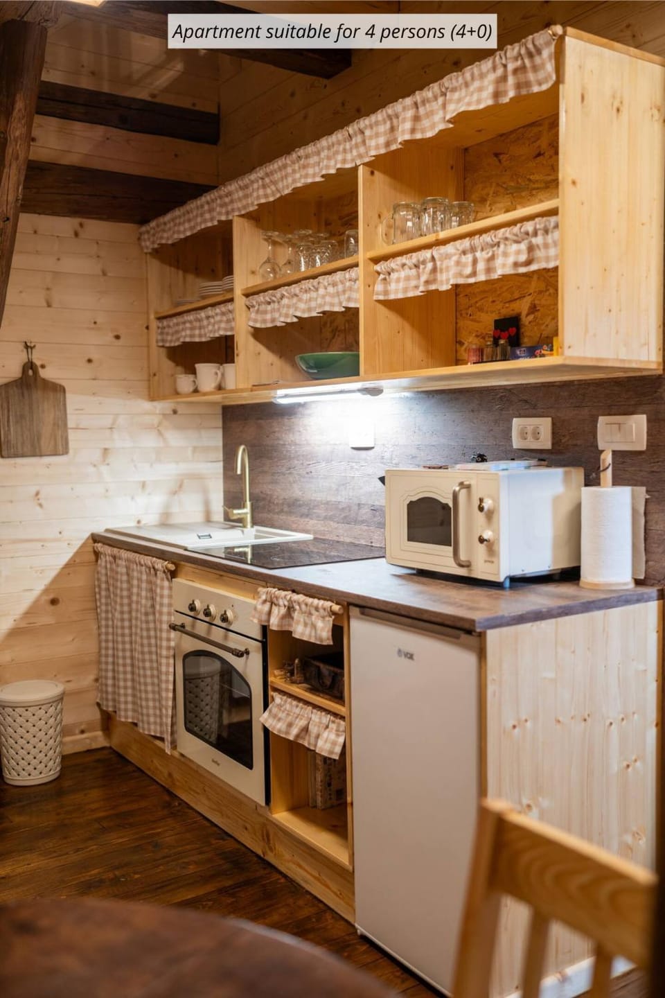 Kitchen or kitchenette, oven, stove