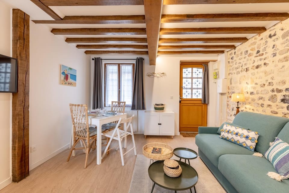 AU 56 - CENTRE VILLE - QUARTIER SAINT-LÉONARD House in Honfleur