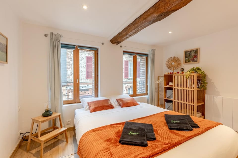 AU 56 - CENTRE VILLE - QUARTIER SAINT-LÉONARD House in Honfleur