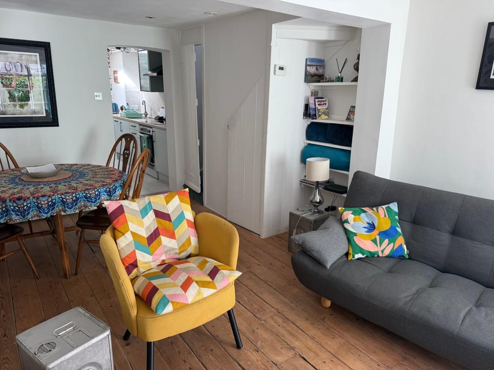 North Laine Sunny Cottage - PARKING available House in Brighton