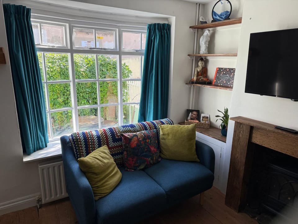 North Laine Sunny Cottage - PARKING available House in Brighton