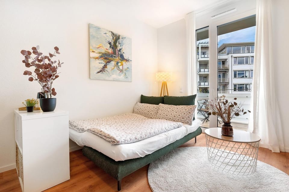 Living room, Bedroom