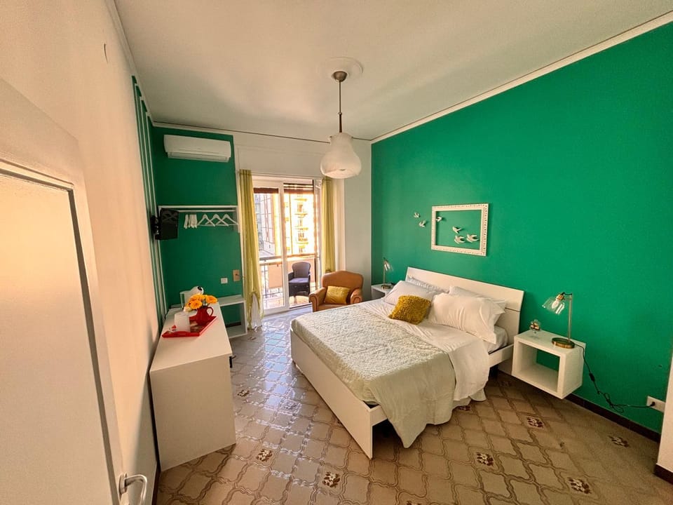 Reginella Guest House Bed and Breakfast in Salerno