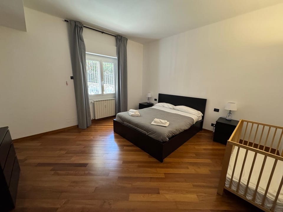 Staff, View (from property/room), Bedroom, Dinner
