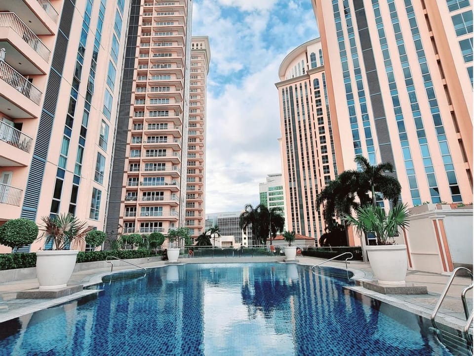 Property building, Day, City view, Pool view, Swimming pool, Location