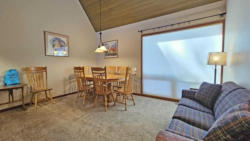 Mountain View Lodge 2 House in Sunriver