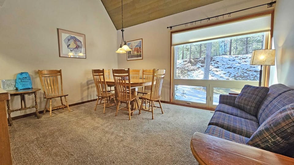 Mountain View Lodge 2 House in Sunriver
