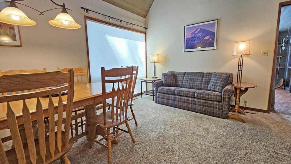 Mountain View Lodge 2 House in Sunriver