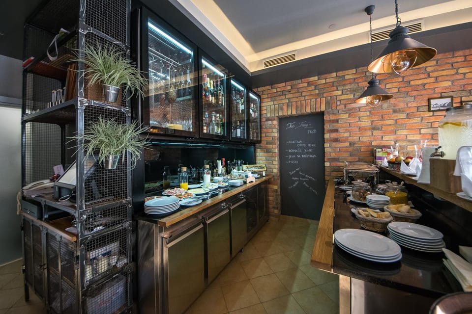 Restaurant/places to eat, Food and drinks, Food, Breakfast, Continental breakfast, Buffet breakfast