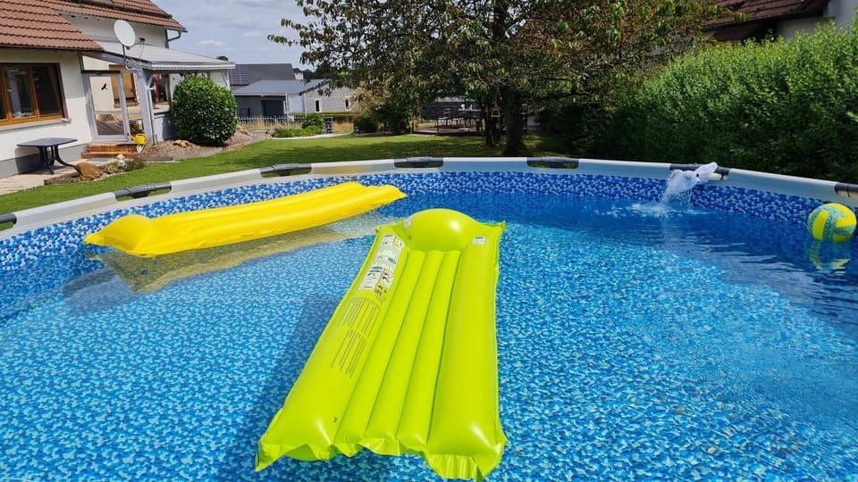 Property building, Swimming pool