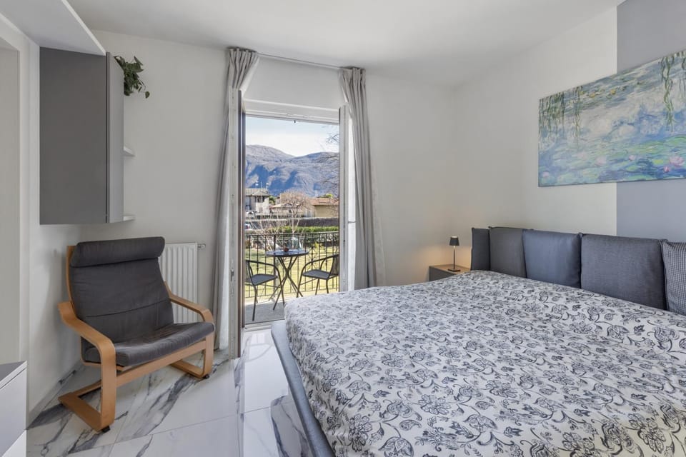 Bed, Natural landscape, Bedroom, Mountain view