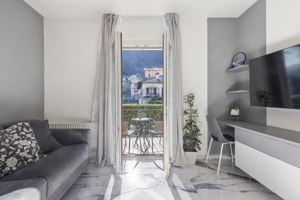 TV and multimedia, Seating area