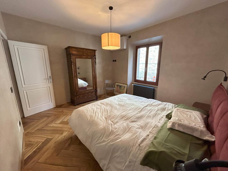 Bedroom, wardrobe