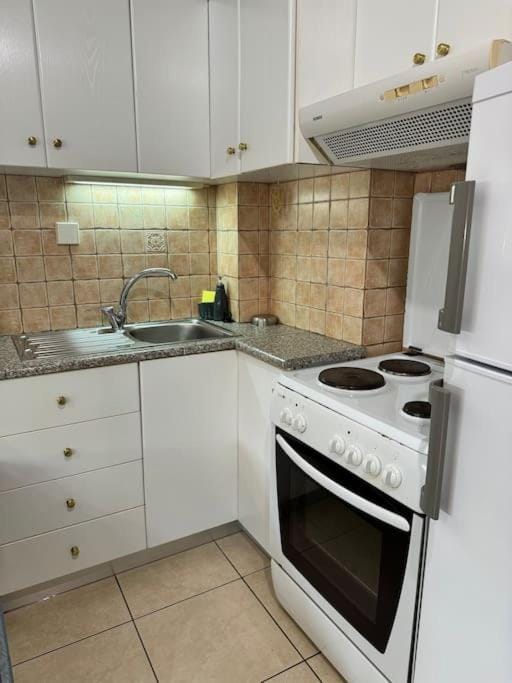 GG’s Studio Apartment in Messenia