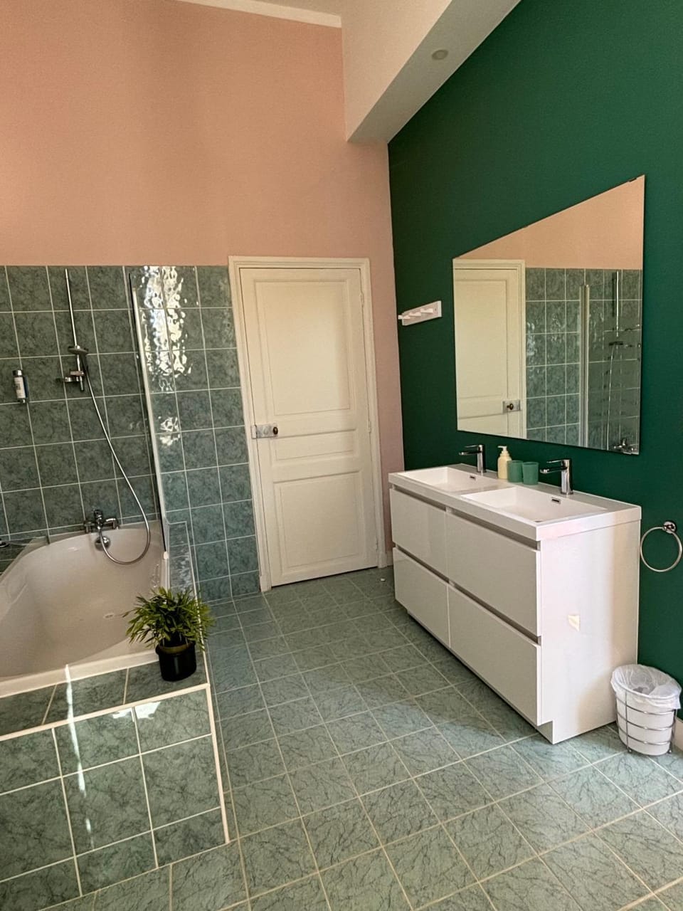 Bathroom, Bath