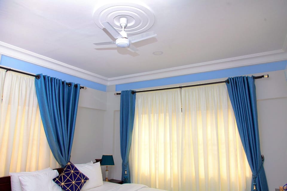 Bed, Bedroom, fireplace, air conditioner