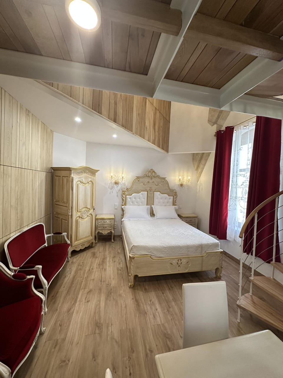 Living room, Photo of the whole room, Bedroom